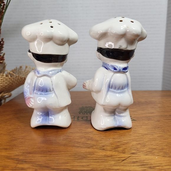 Vintage Ceramic Chefs Salt and Pepper Shakers - Picture 3 of 15